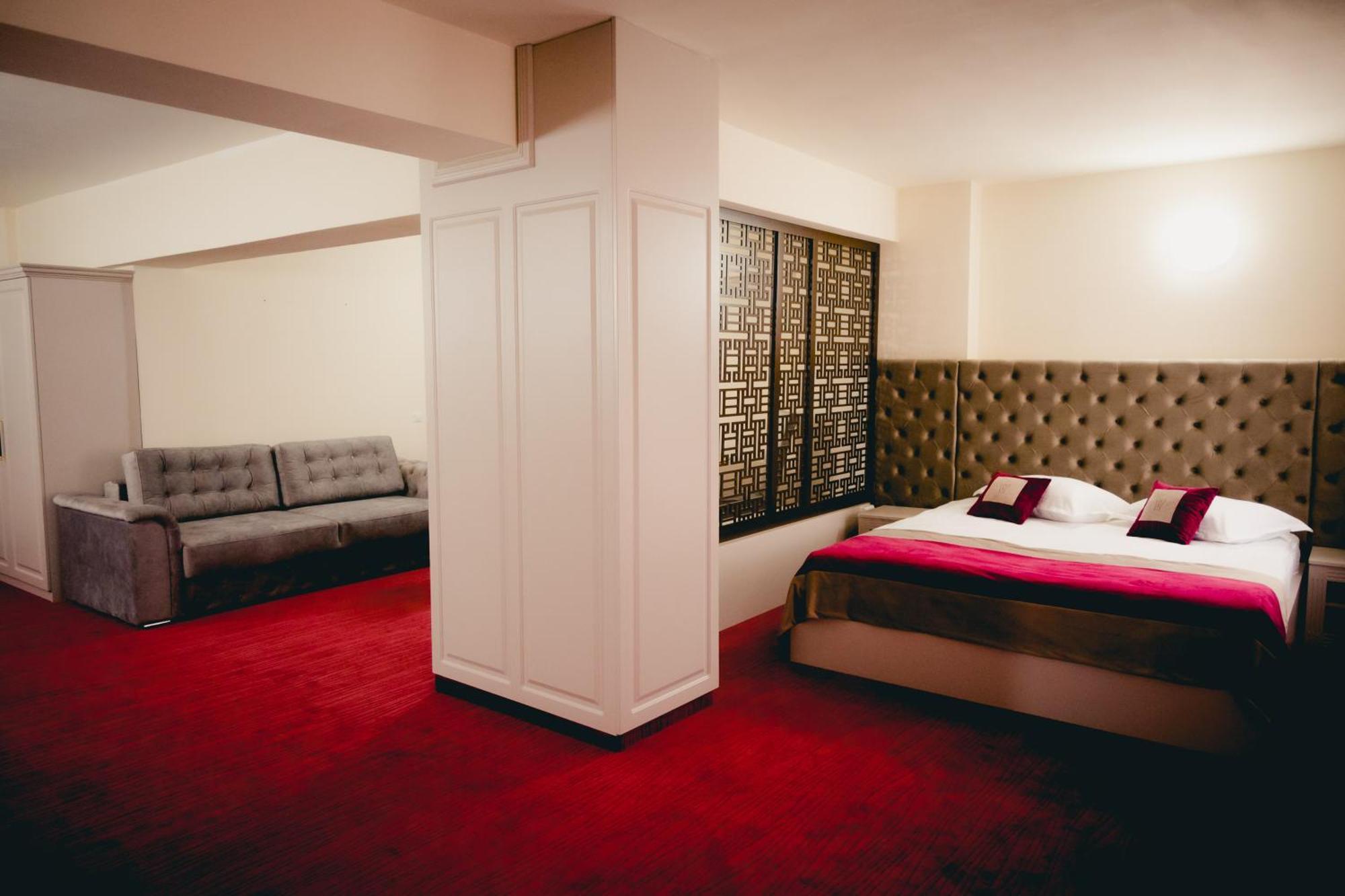 Hotel Valahia Tergovistye Kültér fotó