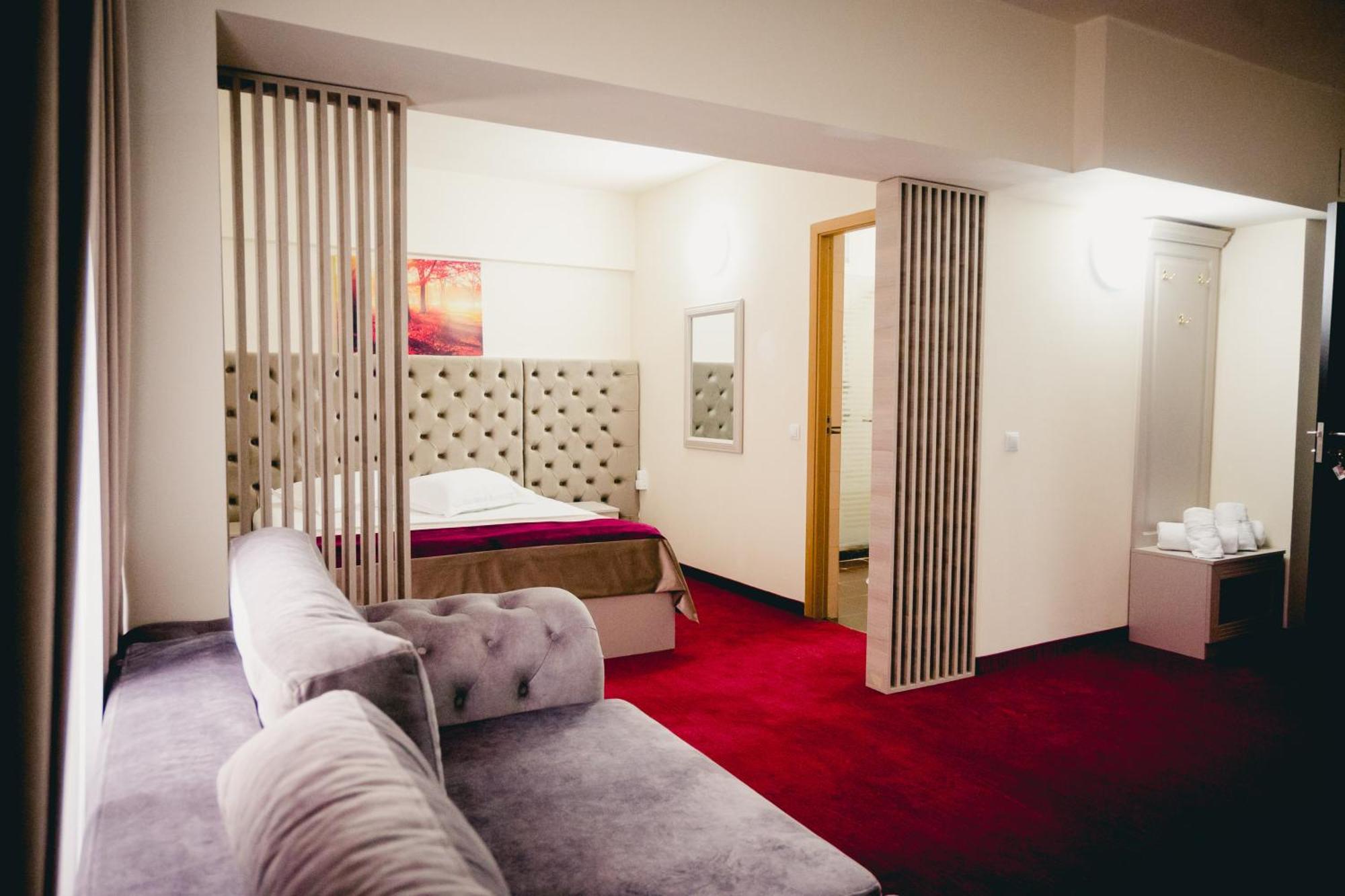 Hotel Valahia Tergovistye Kültér fotó