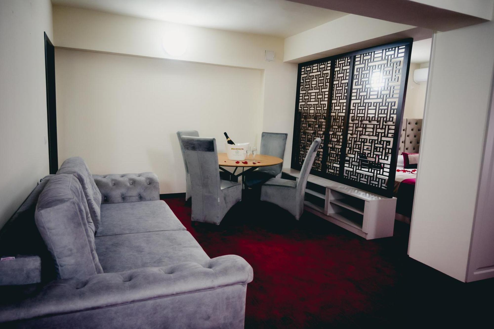 Hotel Valahia Tergovistye Kültér fotó