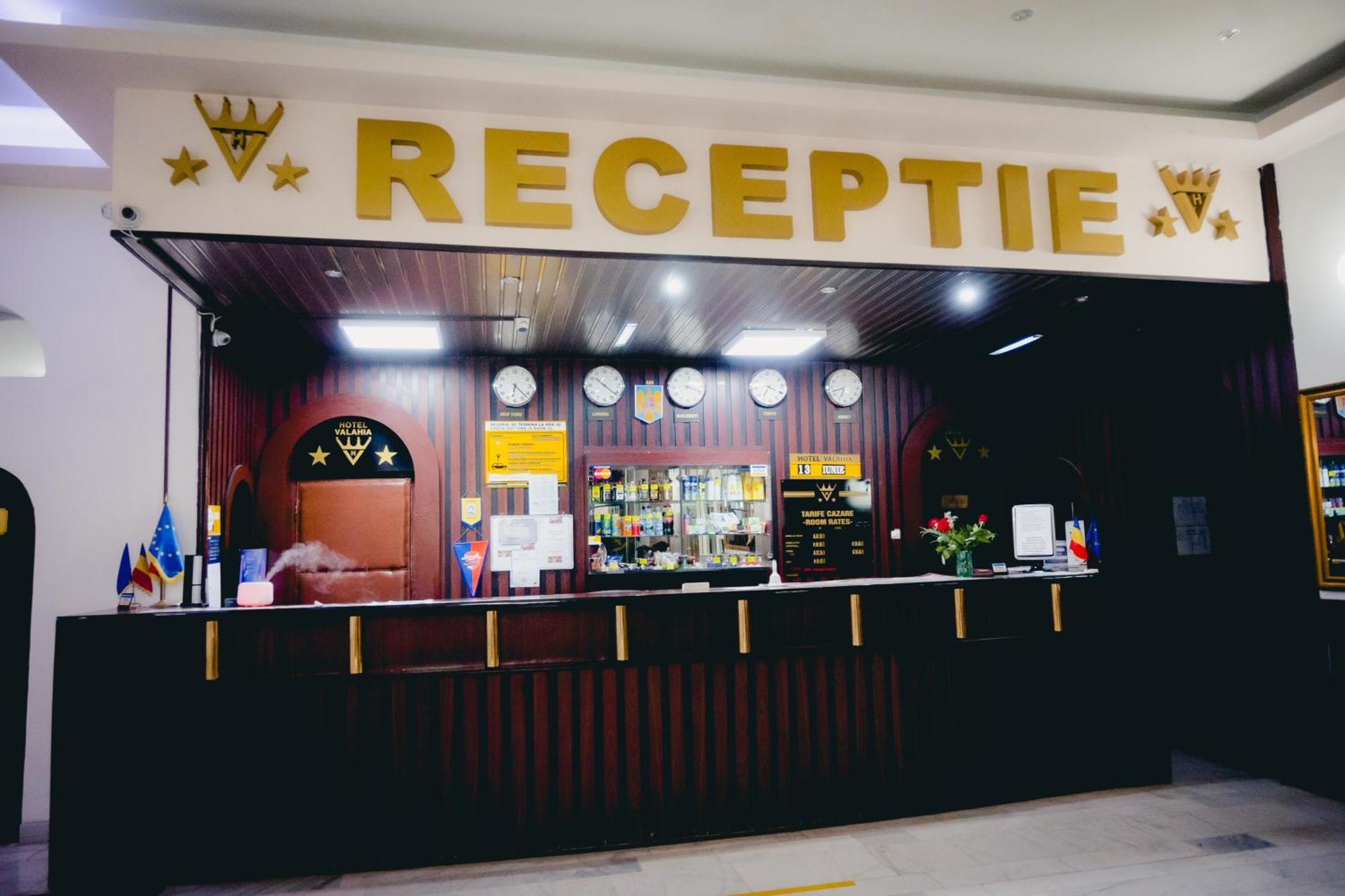 Hotel Valahia Tergovistye Kültér fotó