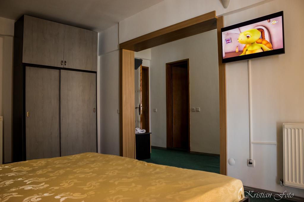 Hotel Valahia Tergovistye Kültér fotó