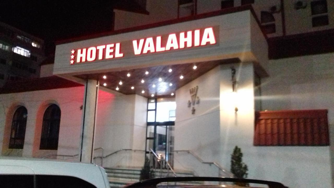 Hotel Valahia Tergovistye Kültér fotó