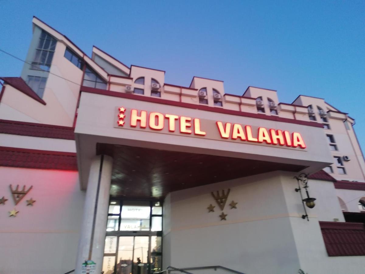 Hotel Valahia Tergovistye Kültér fotó